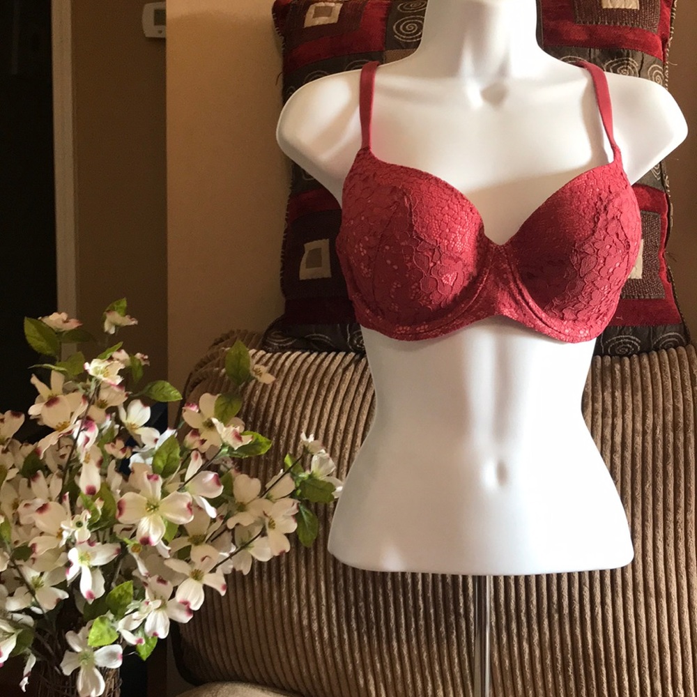 Like new Victoria Secret Bra 38C